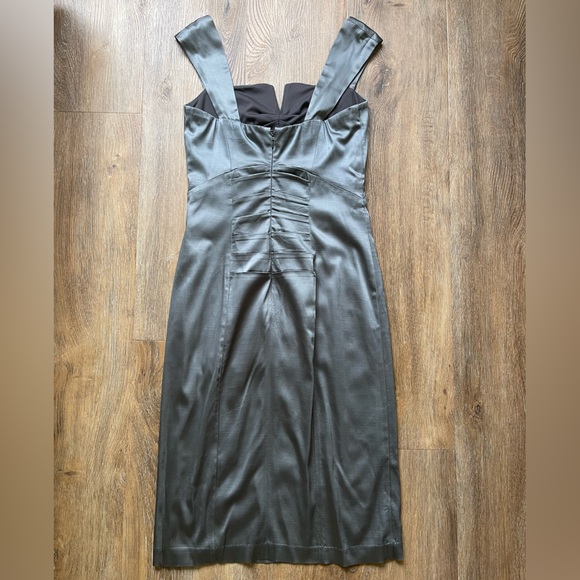 le chateau Dress - Picture 3 of 4